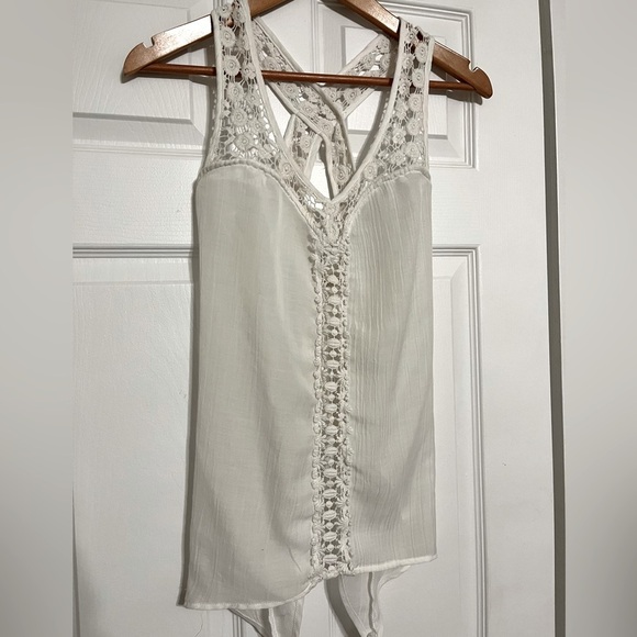 Guess Summer embroidery flowy sleeveless top - Picture 1 of 6